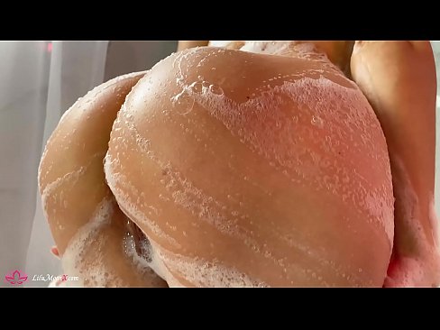 ❤️ Brunette شاور میں شدید orgasm کے لئے وائبریٹر کے ساتھ بلی میں مشت زنی کرتی ہے۔ ہم پر ur.niceporn.ru ️❤